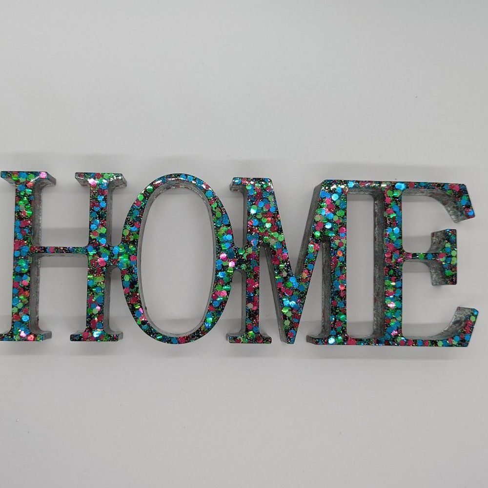 HOME Resin Sign - Picture 1 of 3